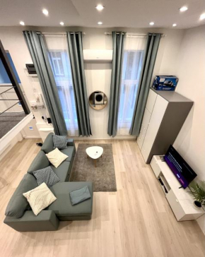 Green Glam Studio with gallery